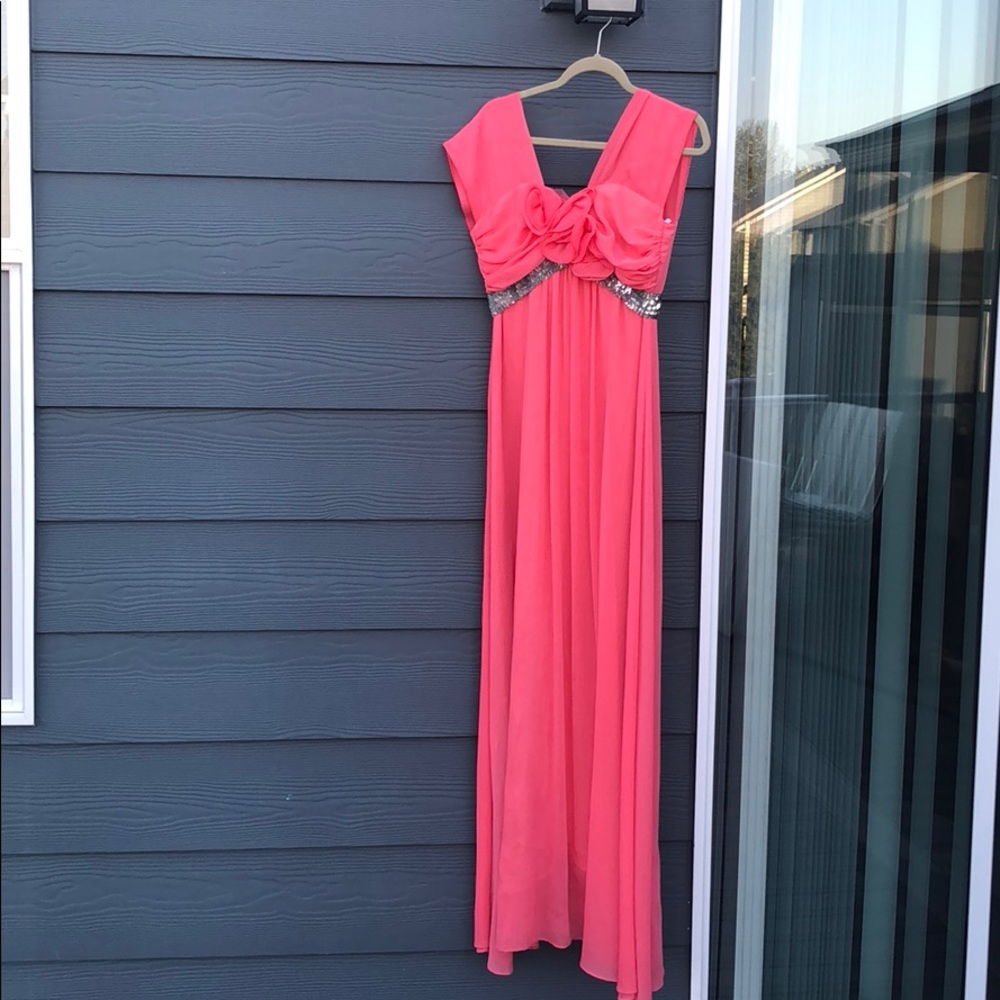 Dress - Picture 2 of 2